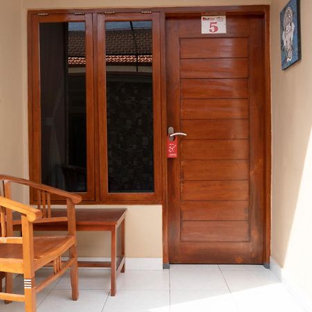 Reddoorz Near Buleleng Harbour 2 Hotel Singaraja Екстериор снимка