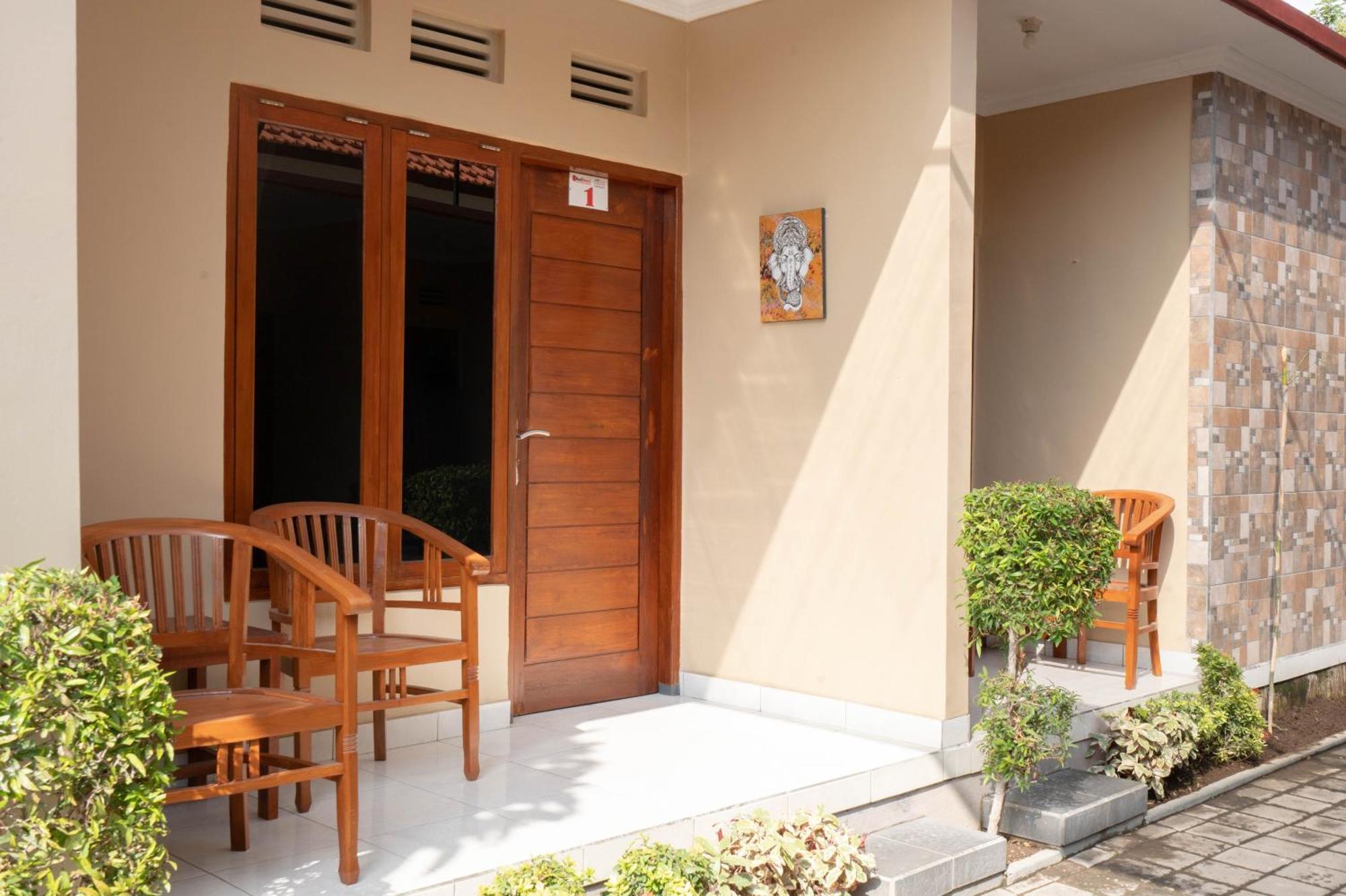 Reddoorz Near Buleleng Harbour 2 Hotel Singaraja Екстериор снимка