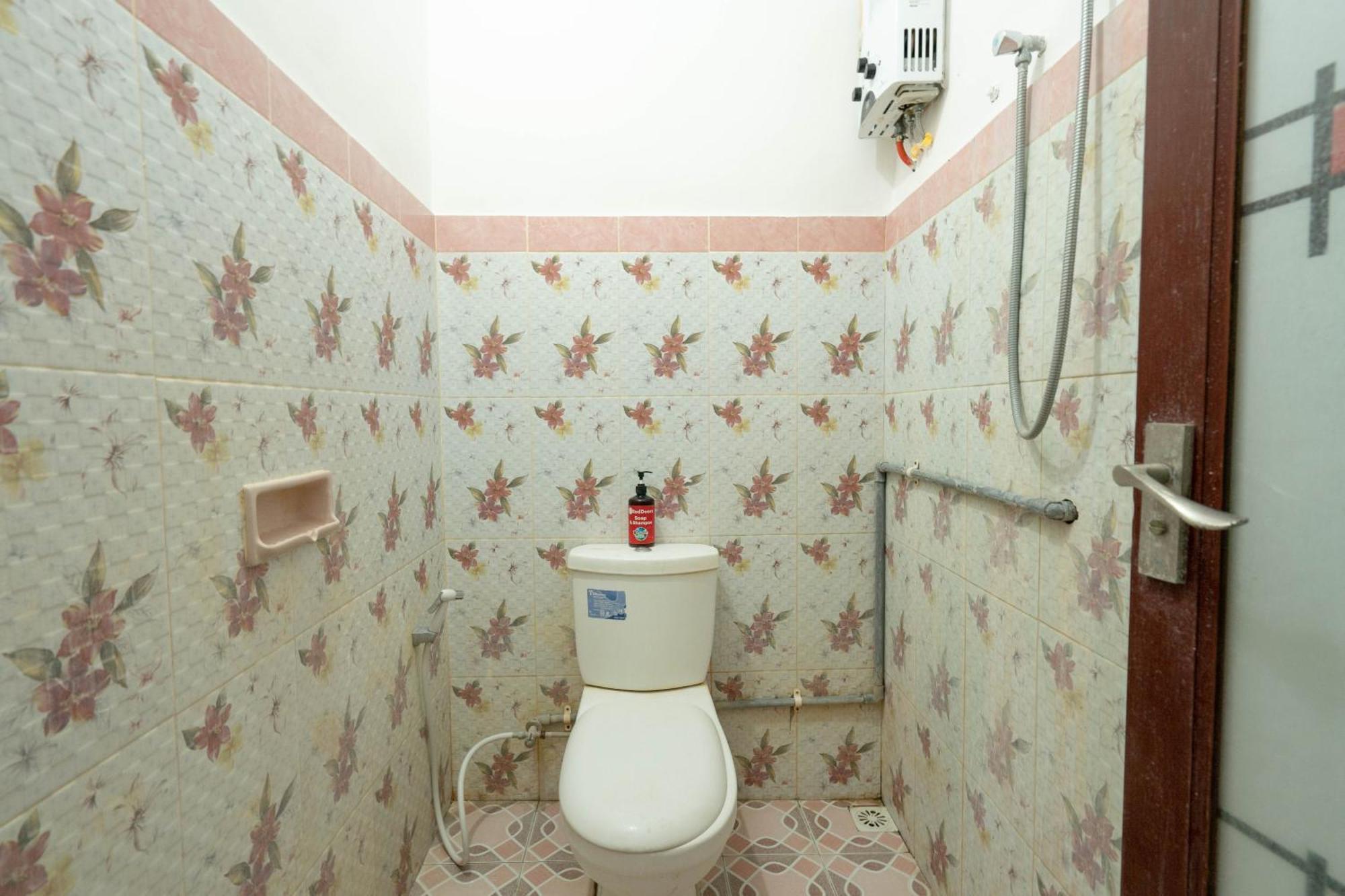 Reddoorz Near Buleleng Harbour 2 Hotel Singaraja Екстериор снимка