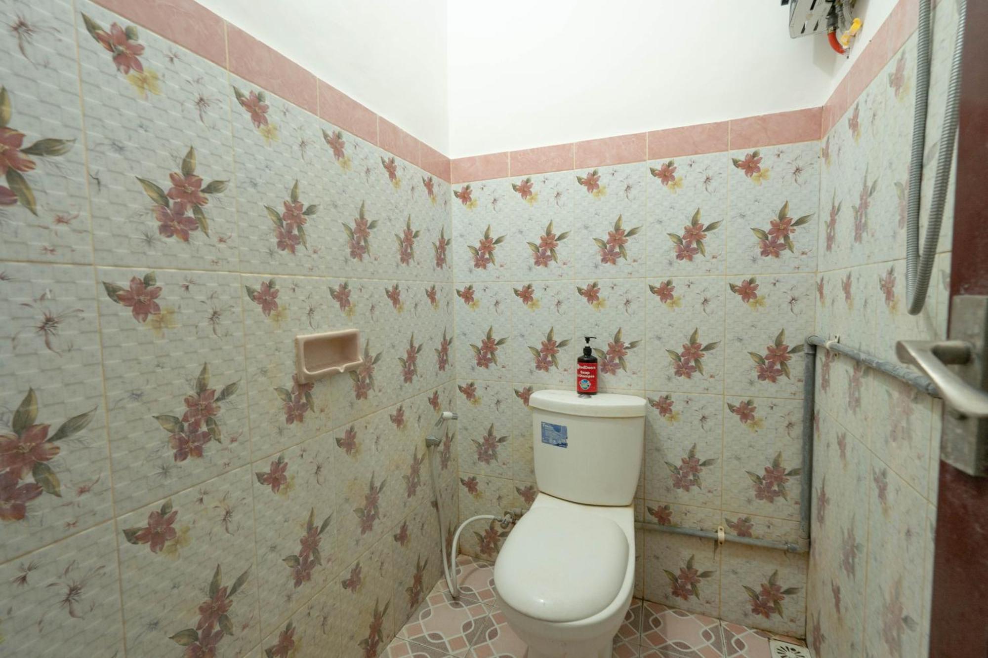 Reddoorz Near Buleleng Harbour 2 Hotel Singaraja Екстериор снимка